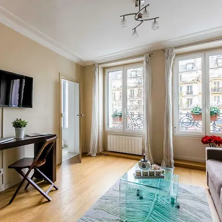 شقة Central Marais Lovely