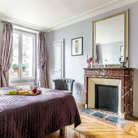 شقة Central Marais Lovely
