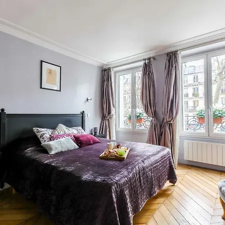 شقة Central Marais Lovely *
